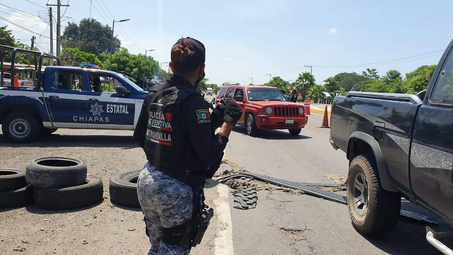 Mujer policía